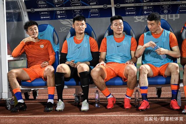 连续两年赢得欧超杯冠军，巴黎是继米兰、皇马之后第三队